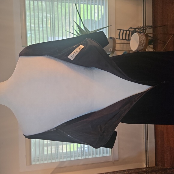 JJs HOUSE Black Off The Shoulder Draped Full Length Formal Evening Gown Sz 14 - Picture 6 of 8